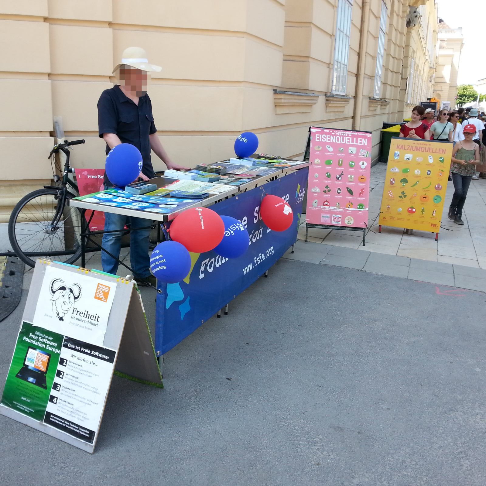 FSFE information stall in June 2023 in Vienna in front of the MQ