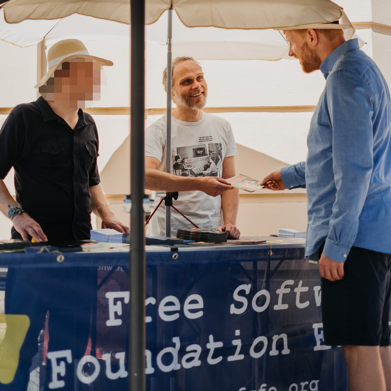 FSFE information stall in June 2023 in Vienna in front of the MQ